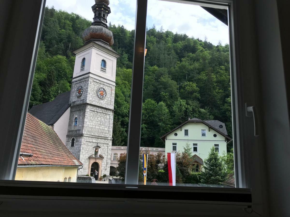Pension Kirchenwirt บาดอิสชิล ภายนอก รูปภาพ